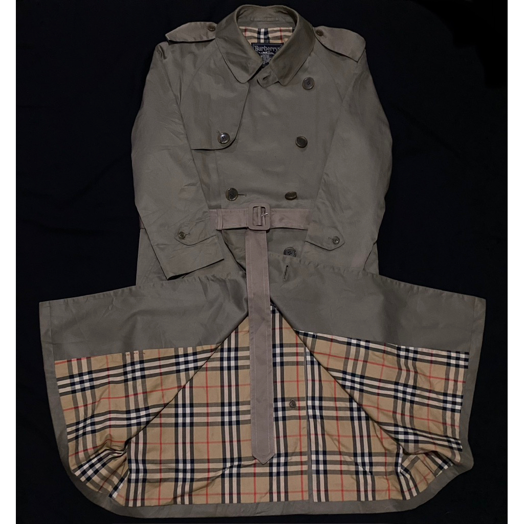 Coat Burberry (Warna army / Coat Branded Burberry / Coat Branded