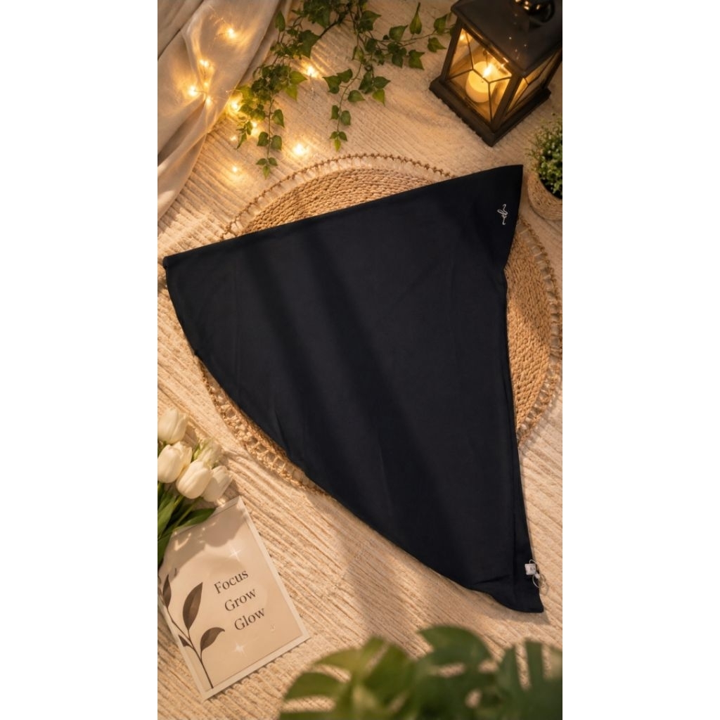 Hijab Segitiga Instan jumbo Jersey Premium - walnut, Hitam