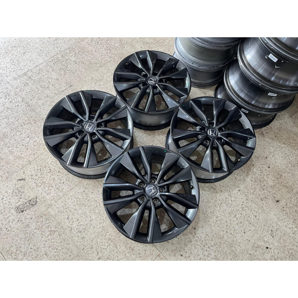 VELG MOBIL BEKAS R18  STD HR-V R18 LEBAR 7 PCD 5X114,3 ET55.