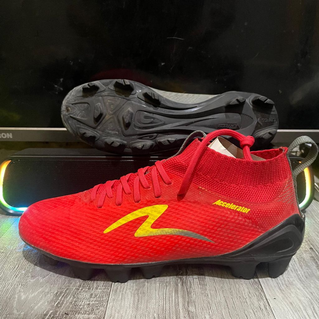 Sepatu Bola acclerator Infinity Size 38 Original