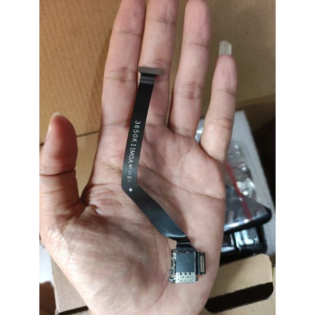 SLOT SIMTRAY FLEXIBEL KONEKTOR LCD POCO F3 ORI COPOTAN
