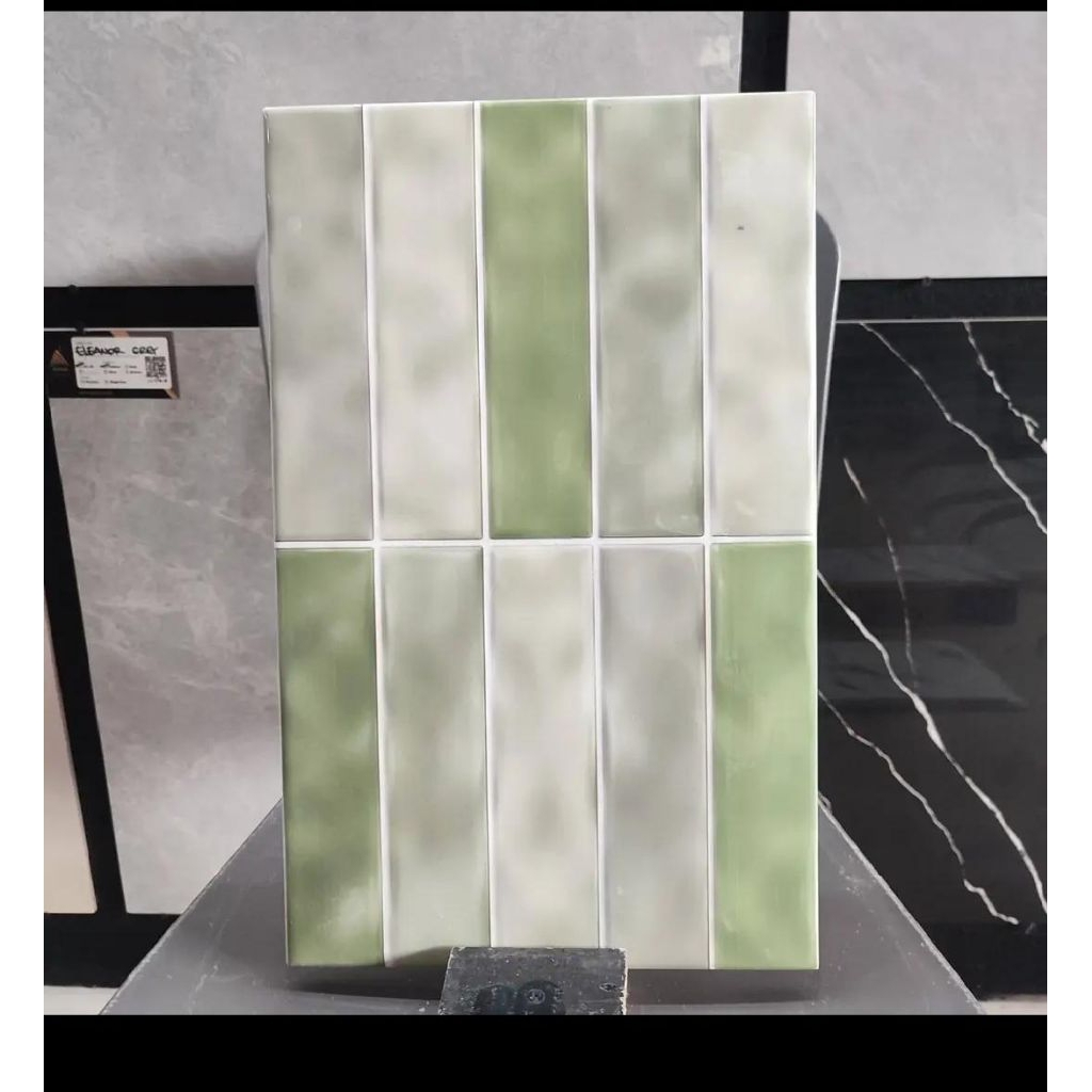 Keramik dinding 25x40 mulia signature Glossy