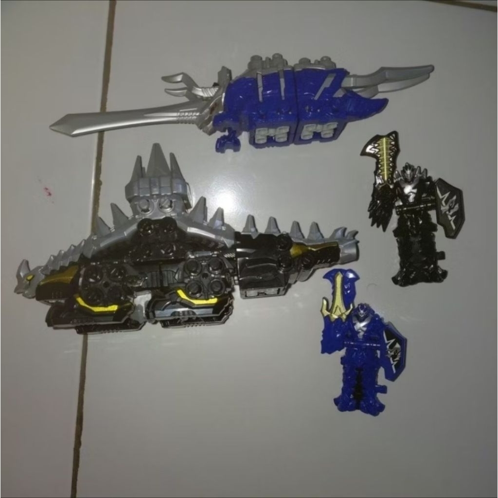 Bandai Kishiryu Sentai Ryusoulger DX Triken & MilNeedle (Japan ver) Dino Fury