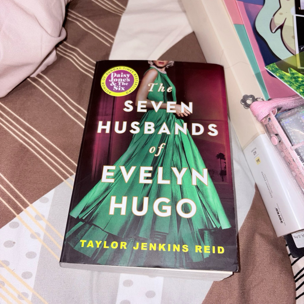 PRELOVED BUKU SEVEN HUSBANDS OF EVELYN HUGO BY TAYLOR JENKINS RAID BAHASA INGGRIS.