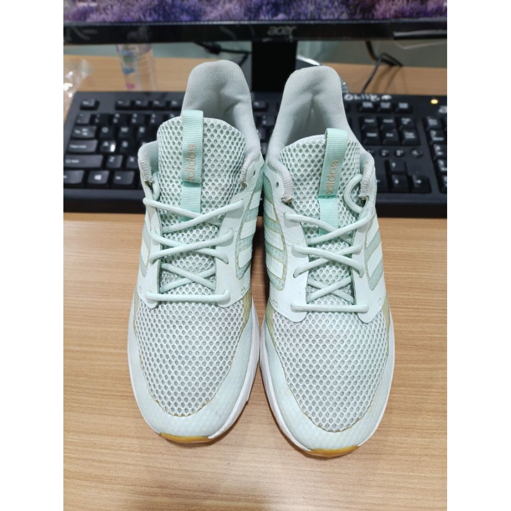 Sepatu Hijau Sage Adi