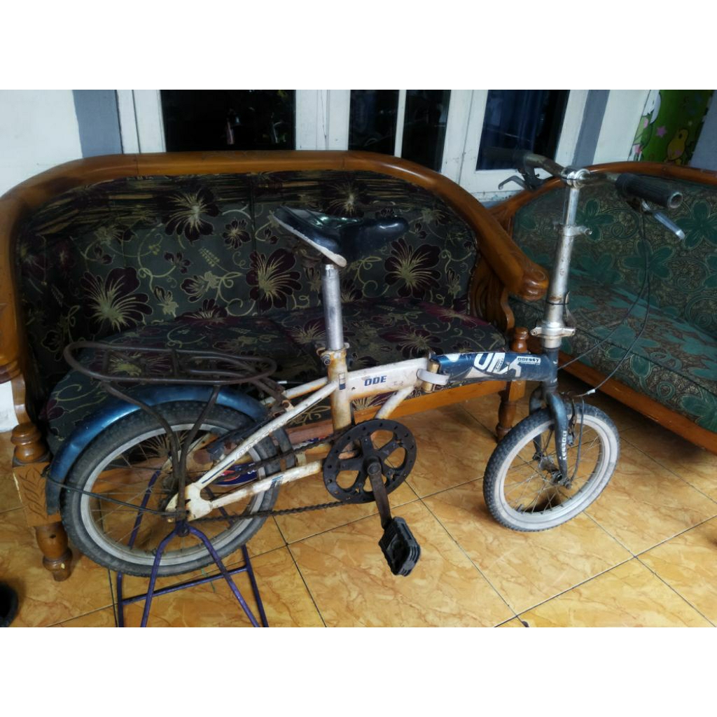 Sepeda lipat anak second uk 16"