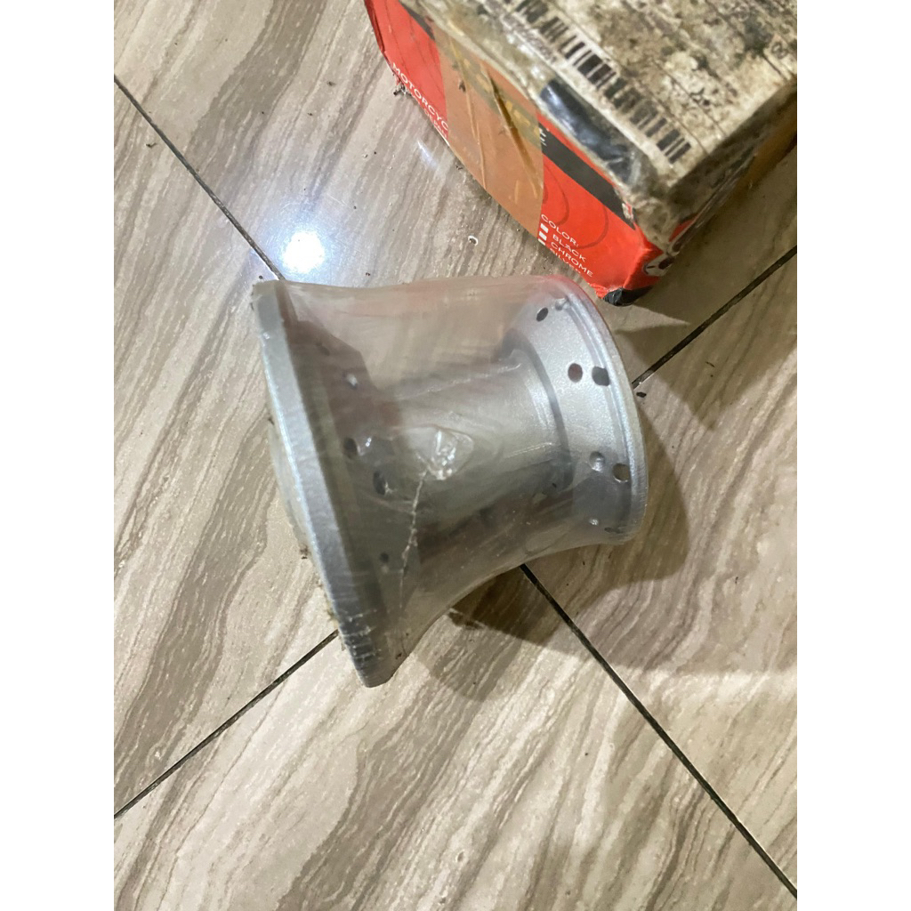 Tromol depan klx merk scarlet