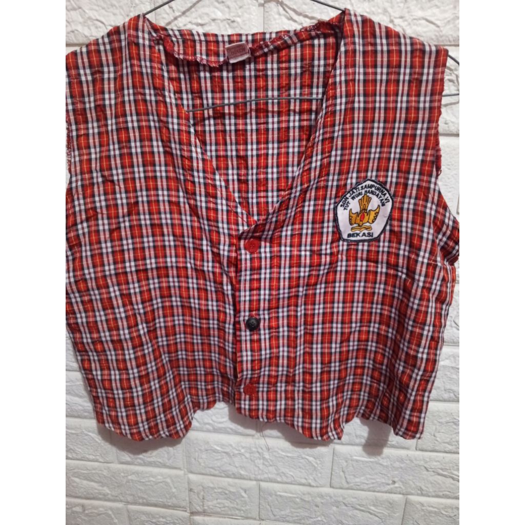 Preloved Rompi Kotak Merah SD