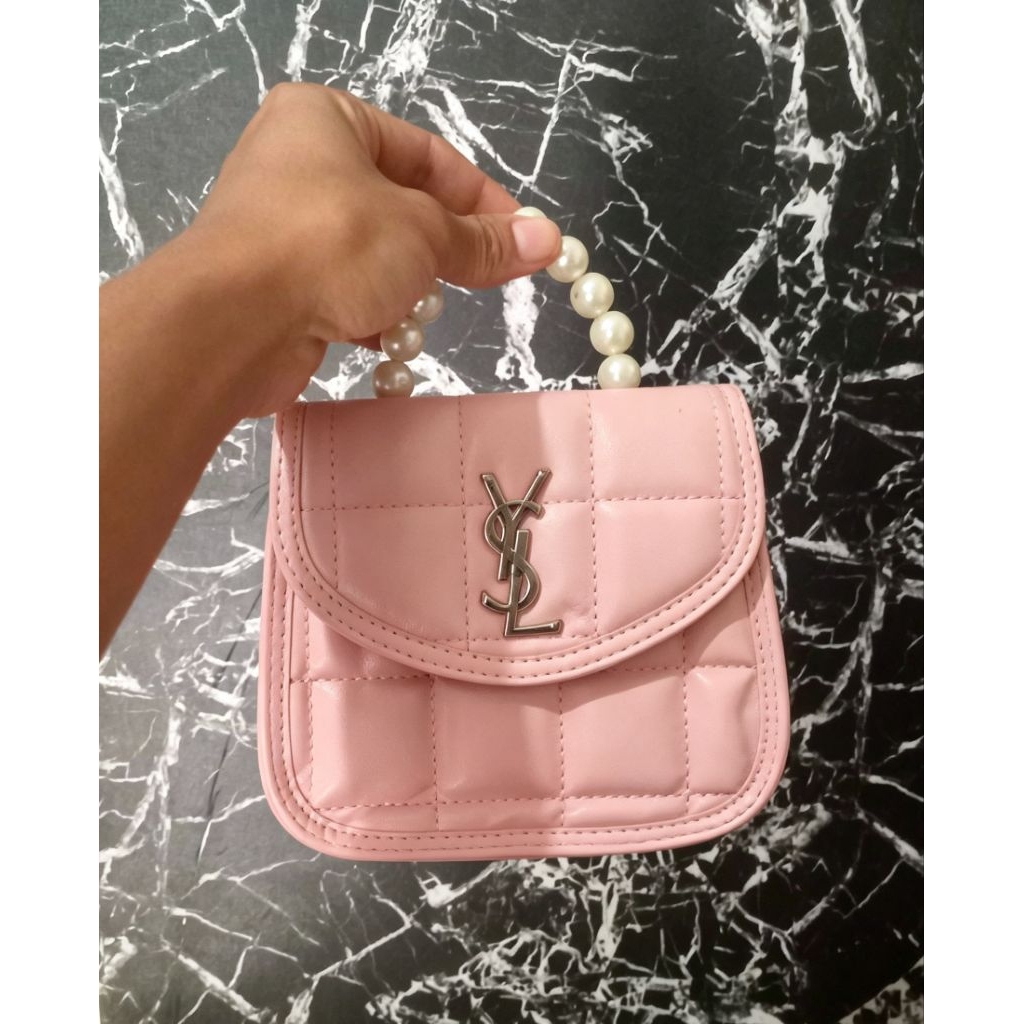 Tas Mini YSL Pink – Motif kotak, gagang mutiara. Seken, lengkap, mulus.