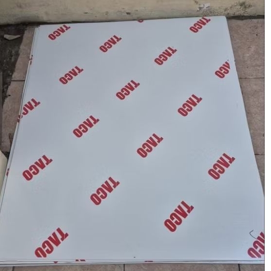 HPL Taco Putih serat kayu 122x100