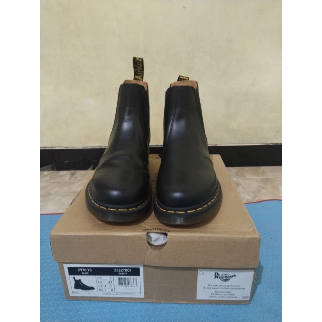Dr Martens Chelsea Boots 2976 YS