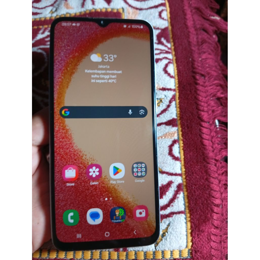 Dijual HARGA MURAH HP SAMSUNG Galaxy A04e RAM 3/32 Fullset  Barang Bagus kondisi Normal Siap Pakai
