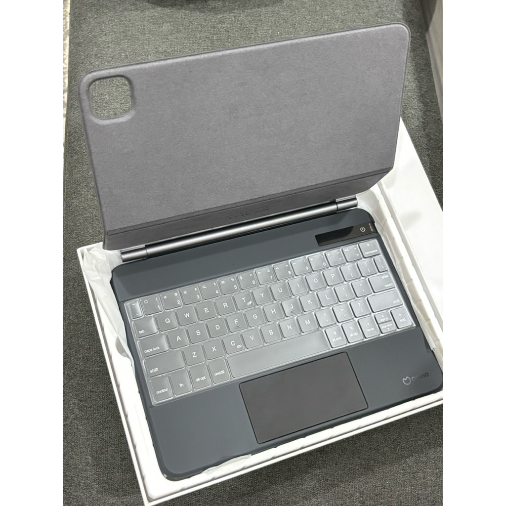 Magic Keyboard ORMO ipad 11inch Wireless Preloved Second
