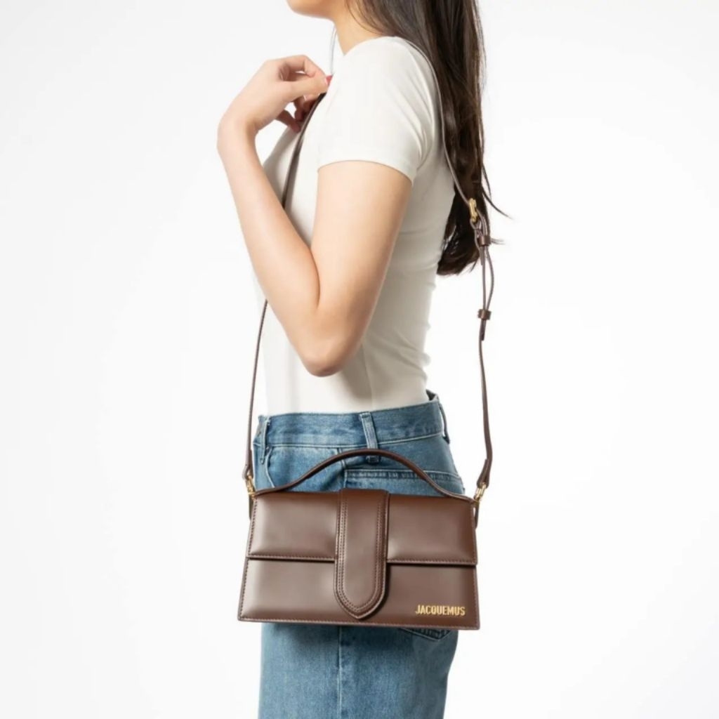 Tas Jacquemus Large Bambino Smooth Leather Handbag Shoulder Bag Brown Original