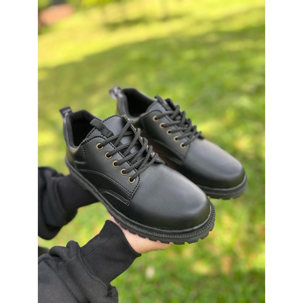 Sepatu Pantofel Pria Oxford Docmart Carlos Viral 2024