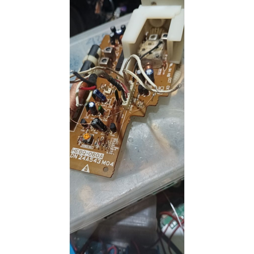 mesin radio copotan polytron TEA 5711