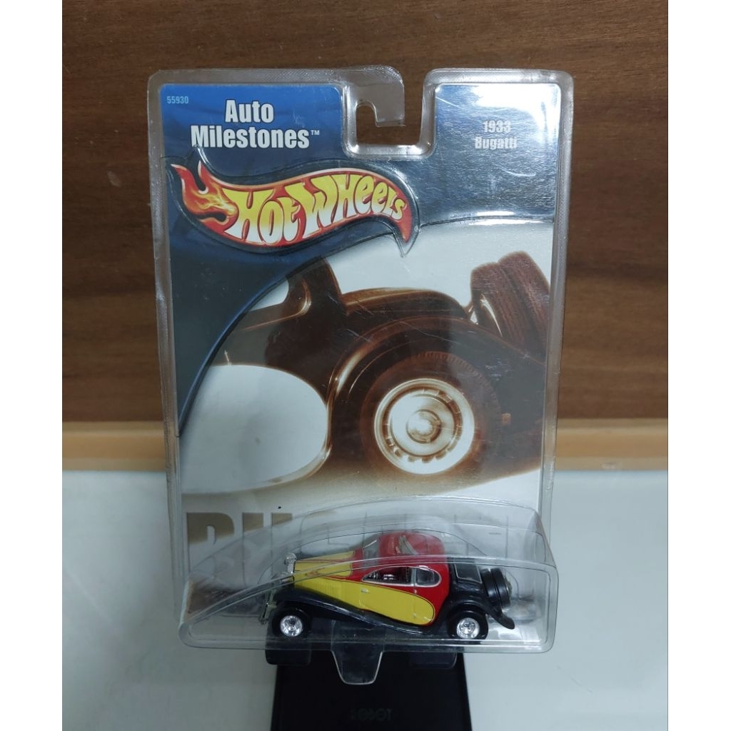 Hot Wheels 1933 BUGATTI = AUTO MILESTONES