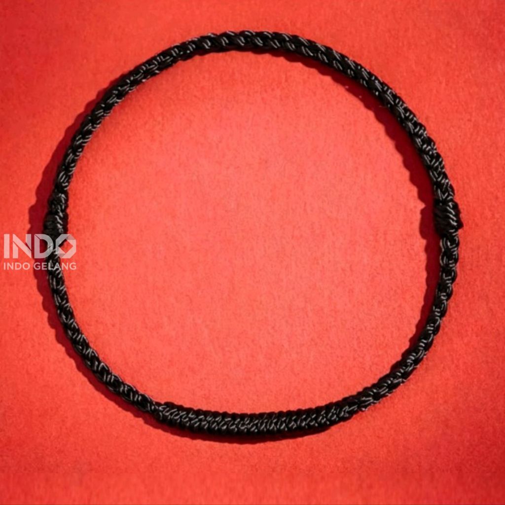 gelang tangan benang simpul