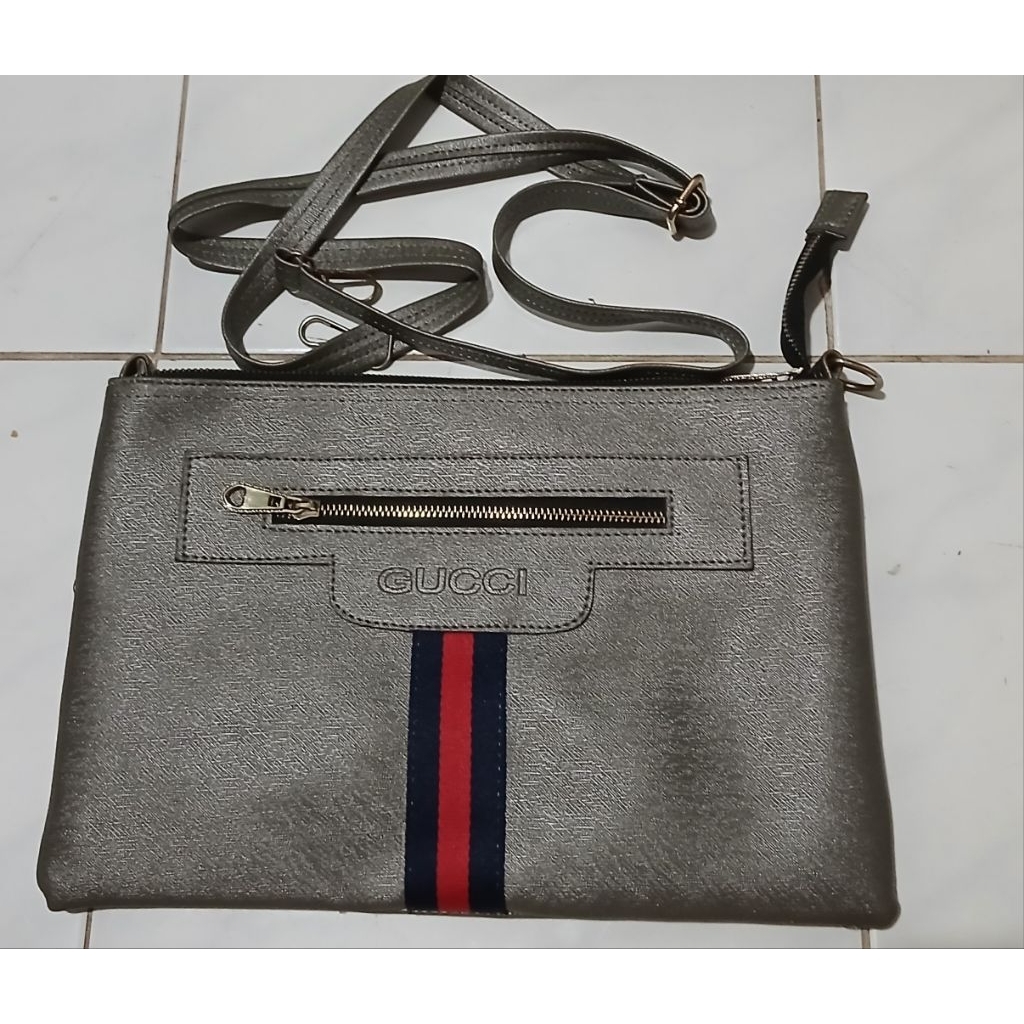 Tas Clutch Selempang Pria Atau Wanita Preloved