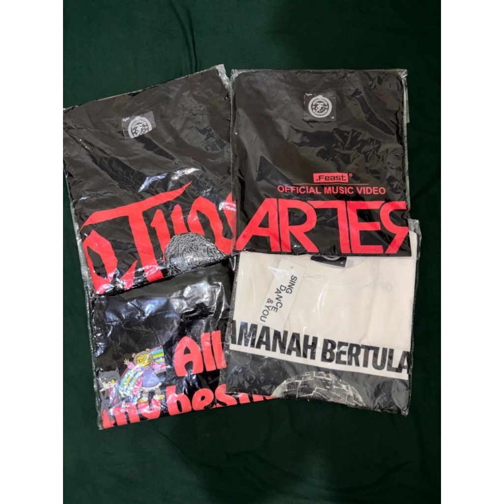WTS Merch Feast ori SDY