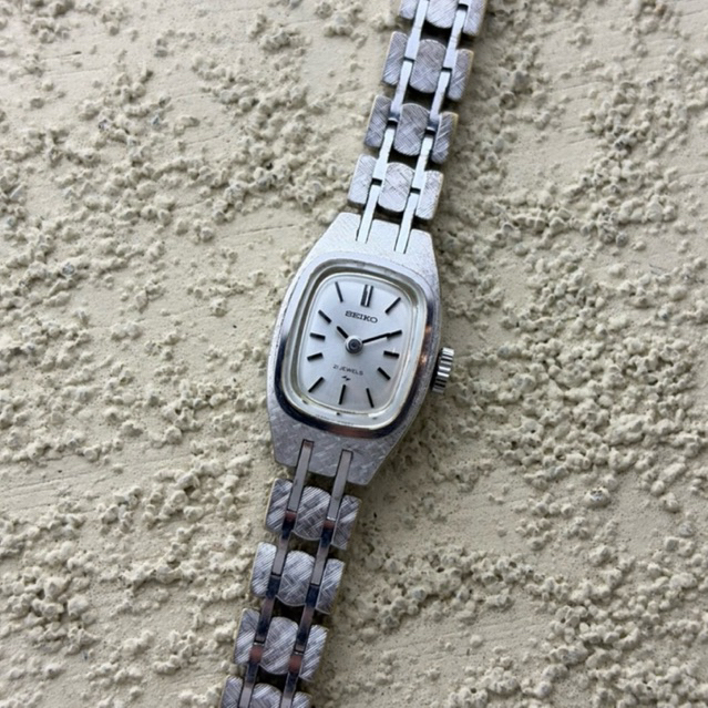 Dresswatch Jam tangan Seiko Tank Sgp Ladies Second Preloved