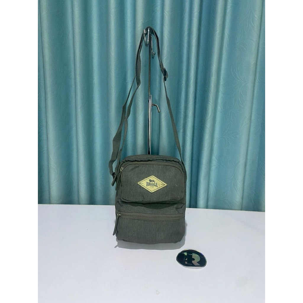 Lonsdale sling bag