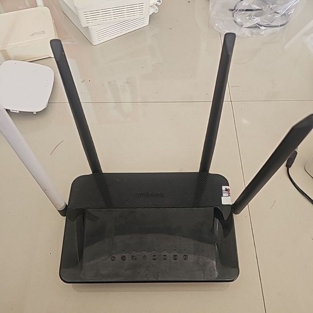DLINK DIR 822