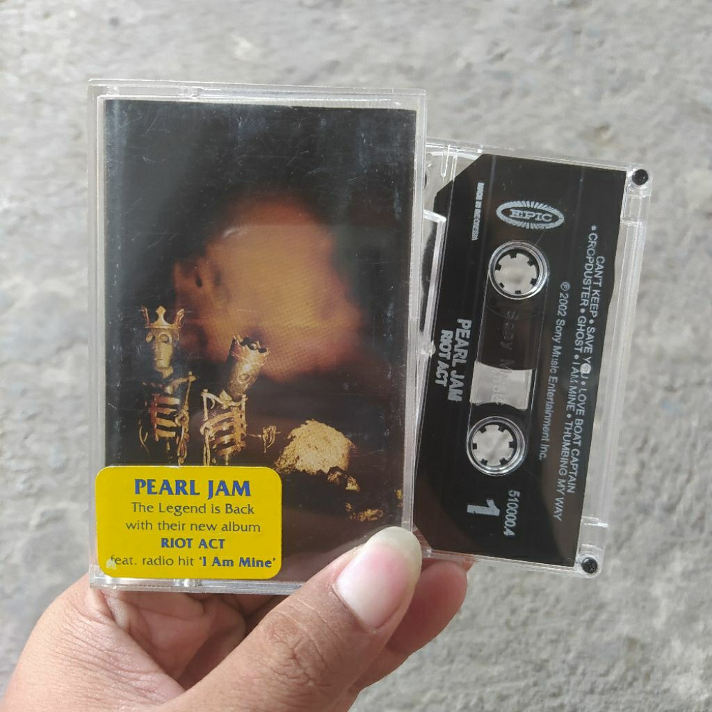 Kaset Pita Pearl Jam - Riot Act