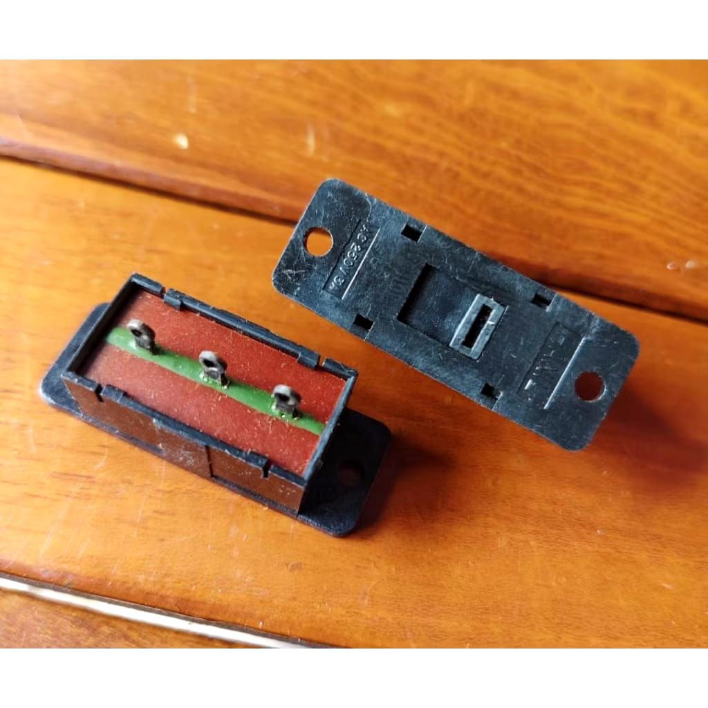 SAKLAR GESER/ SLIDE SWITCH 3PIN