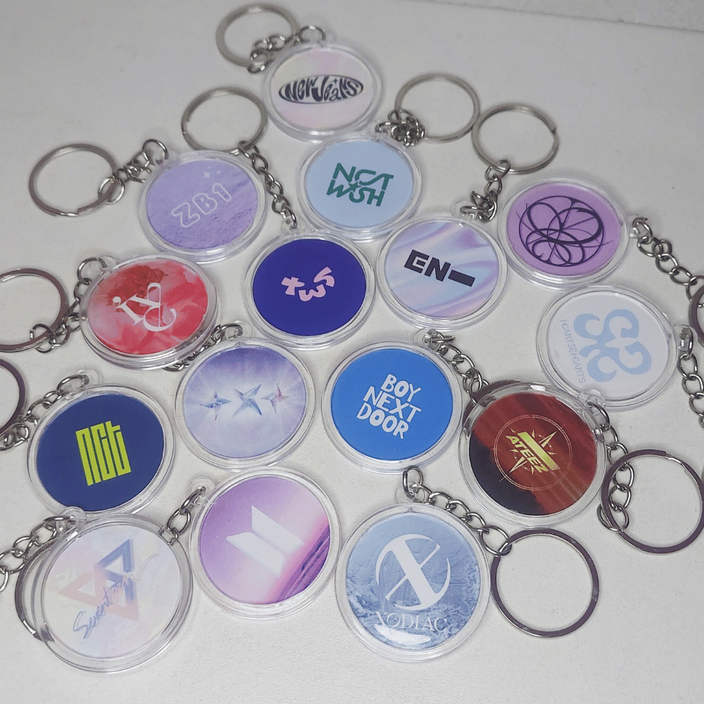 Keychain gantungan kunci TWS Hearts2Hearts Enhypen BND ZB1 TXT Xodiac Akrilik Lightstick
