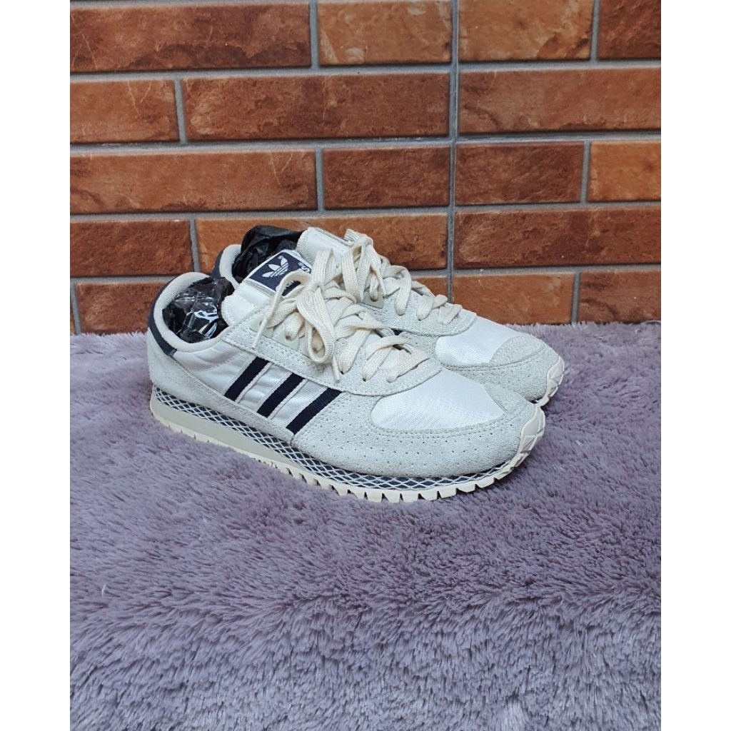 Adidas City Marathon Size 40