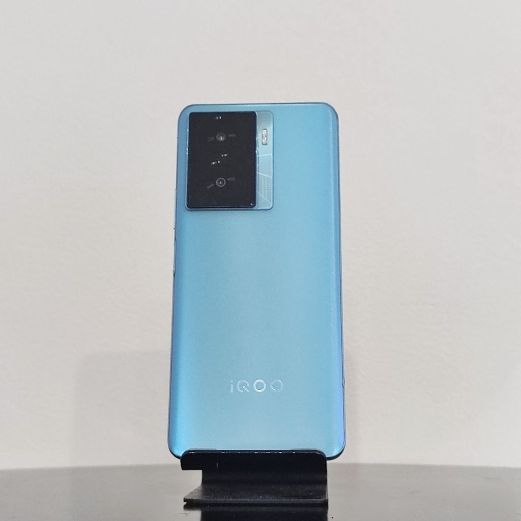 Iqoo Z7x 5G 8/256 GB Resmi Indonesia Second (Baca Deskripsi)