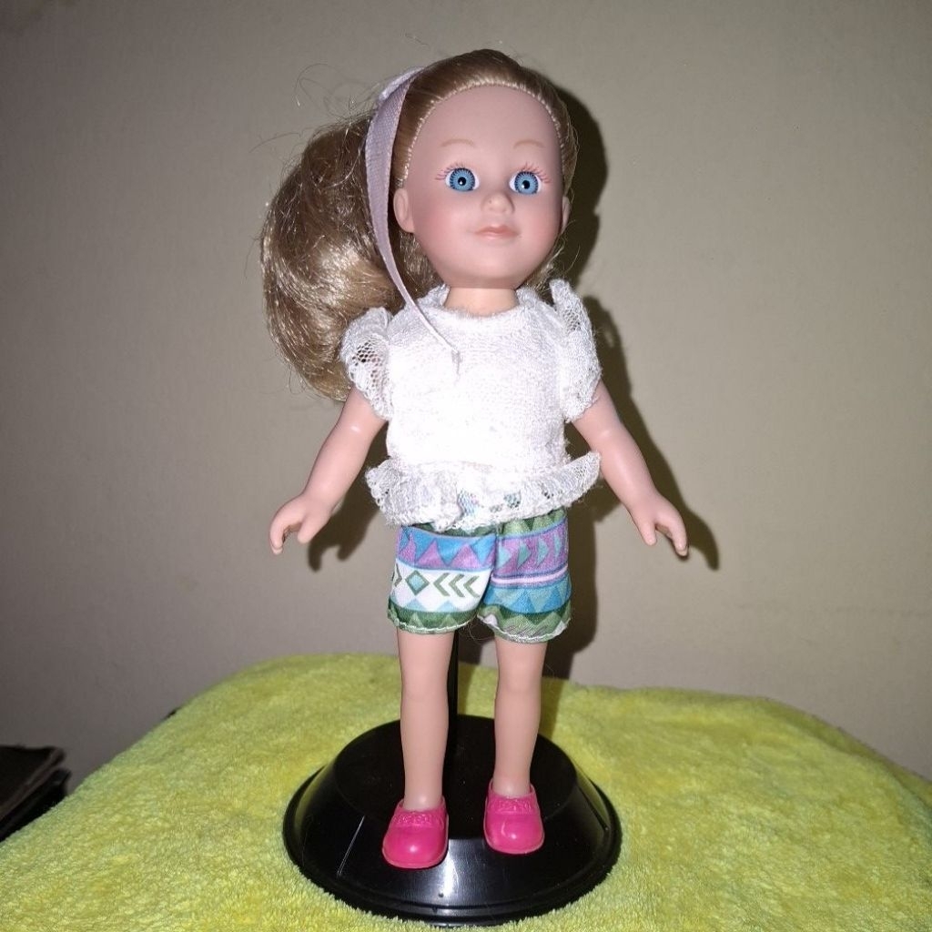 Doll mini