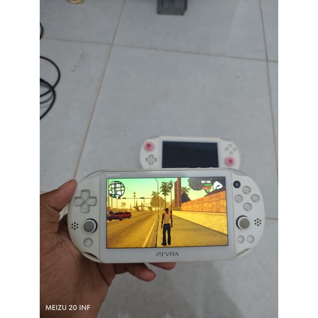 Psvita slim White 128gb cfw henkaku