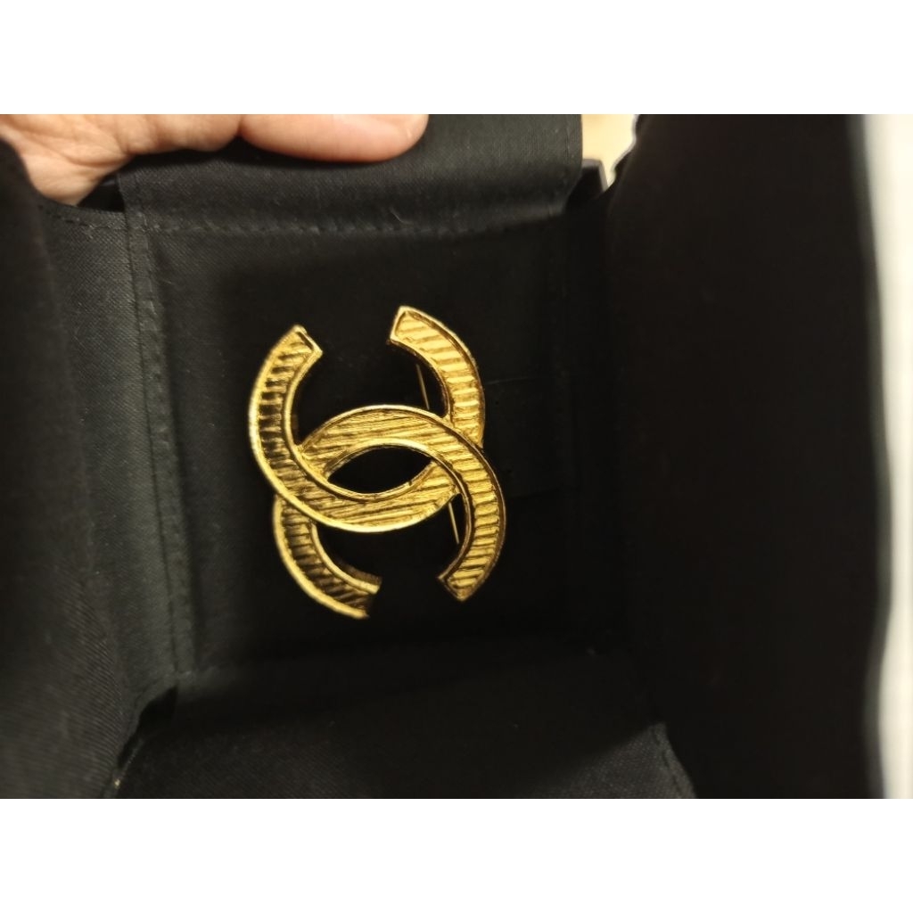 bros chanel