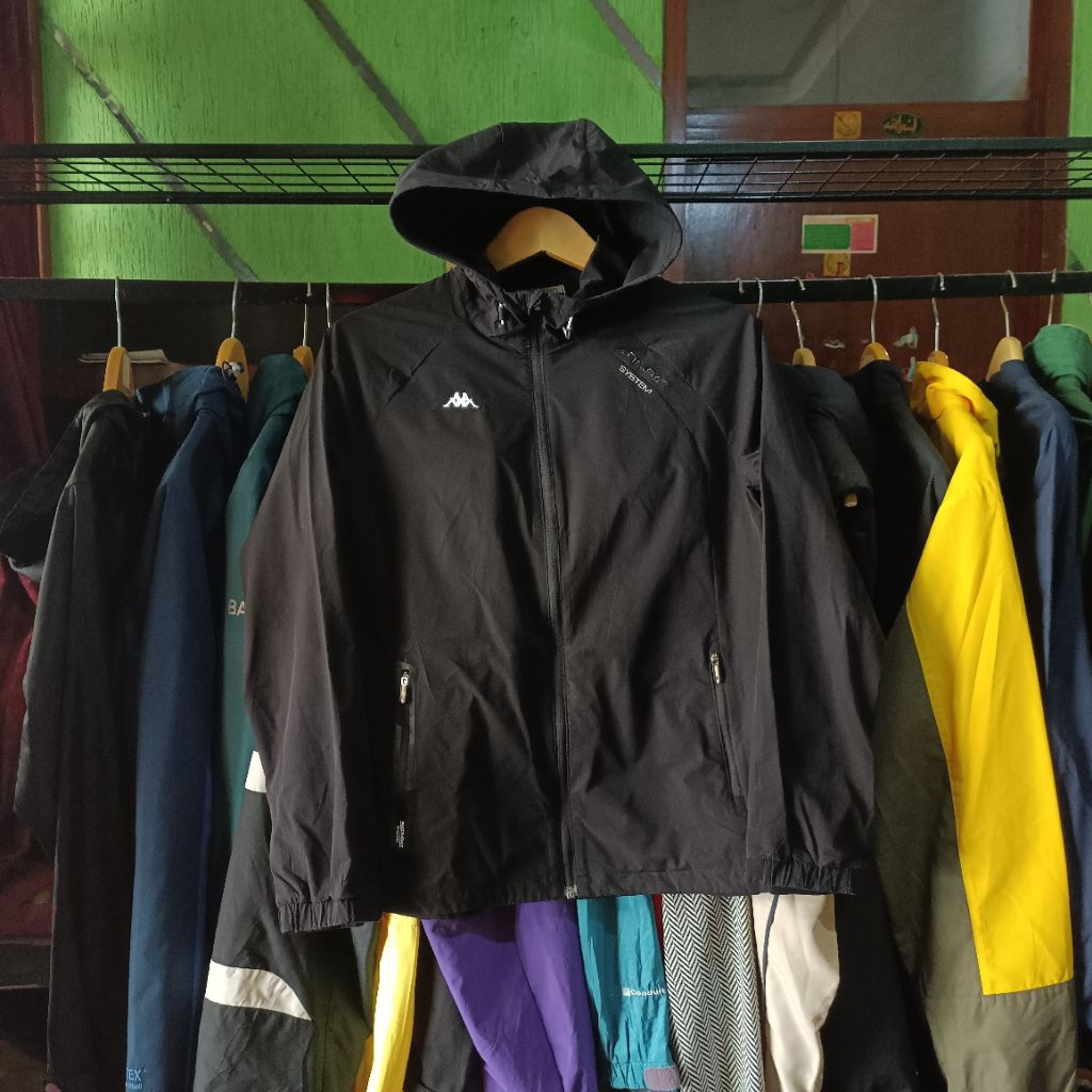 kappa running soft shell jacket hitam S-M