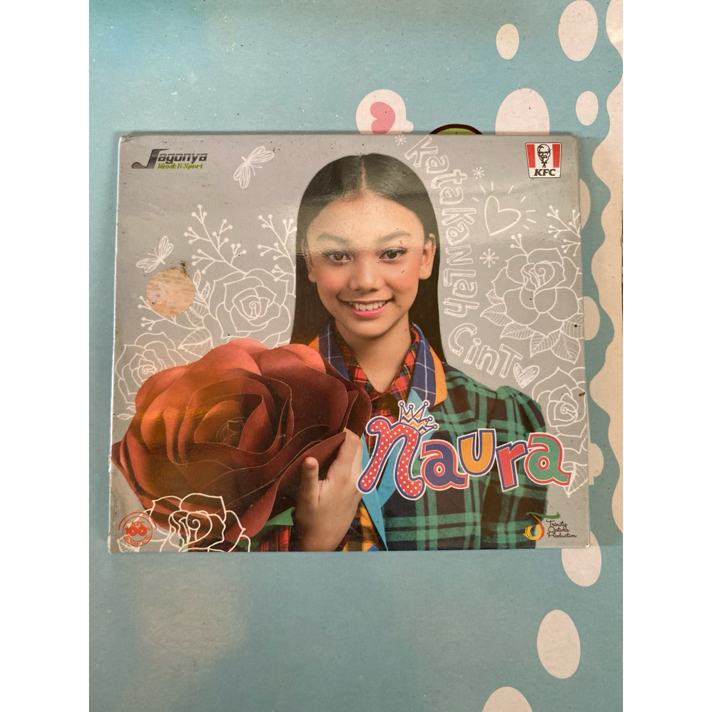 KASET CD NAURA MENDENGAR ALAM