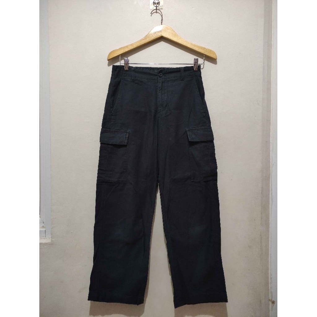 Calana Uniqlo Cargo Pants