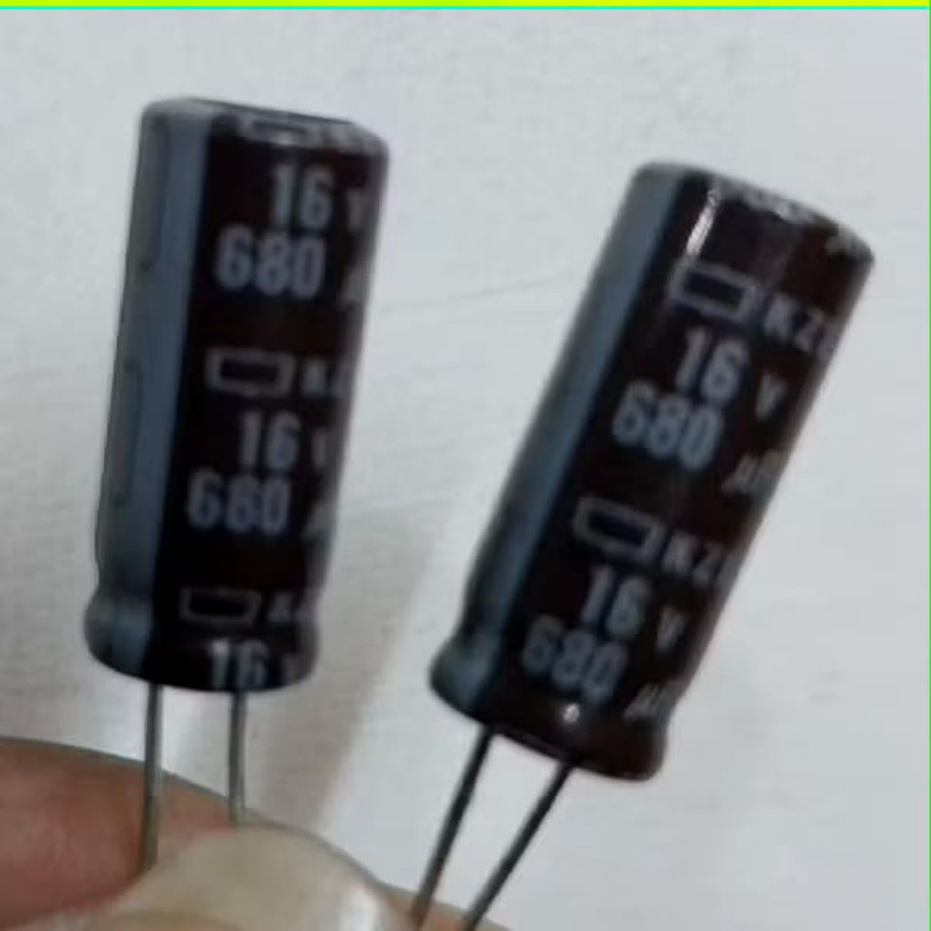 kapasitor elco 16 V 680 Uf