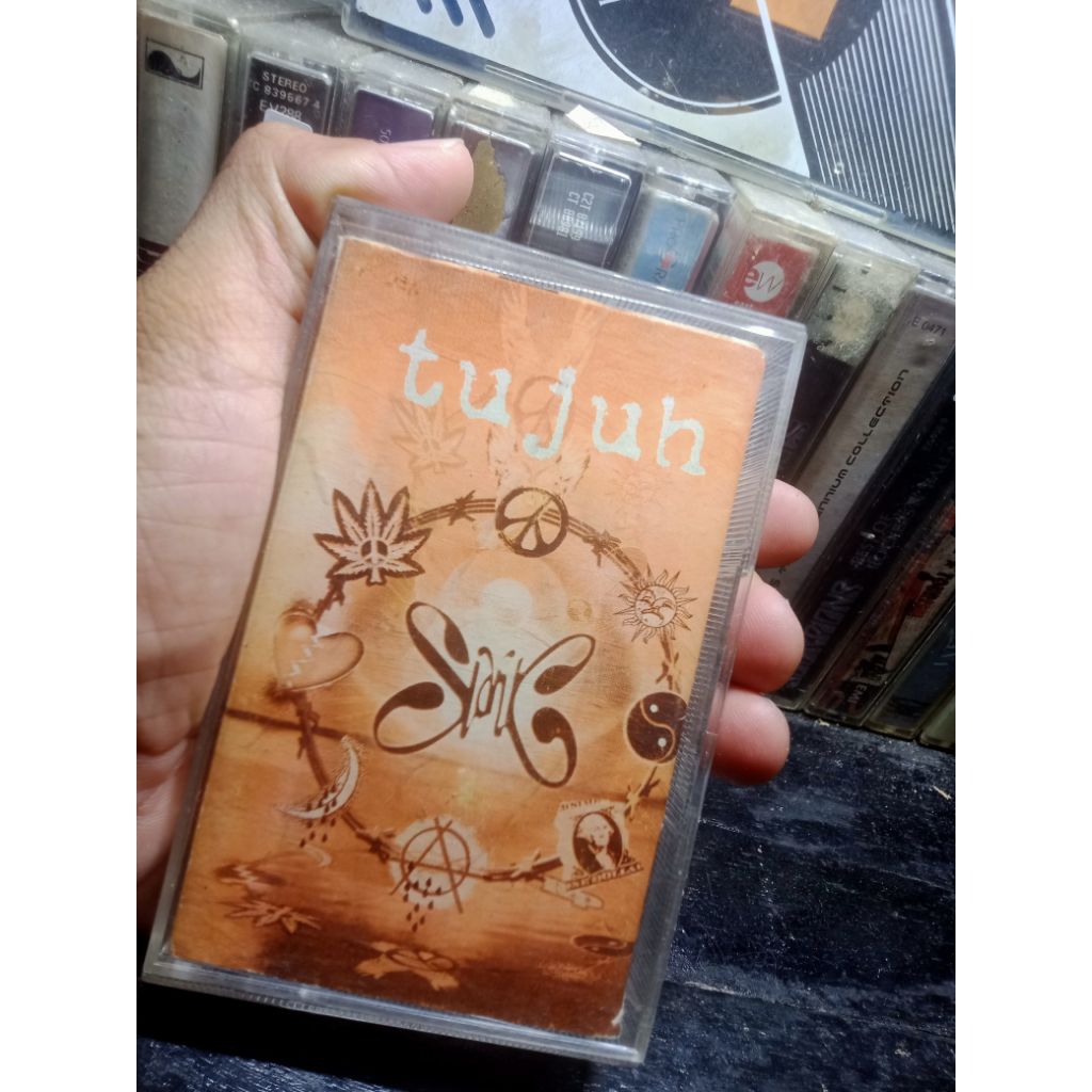 kaset Slank TUJUH