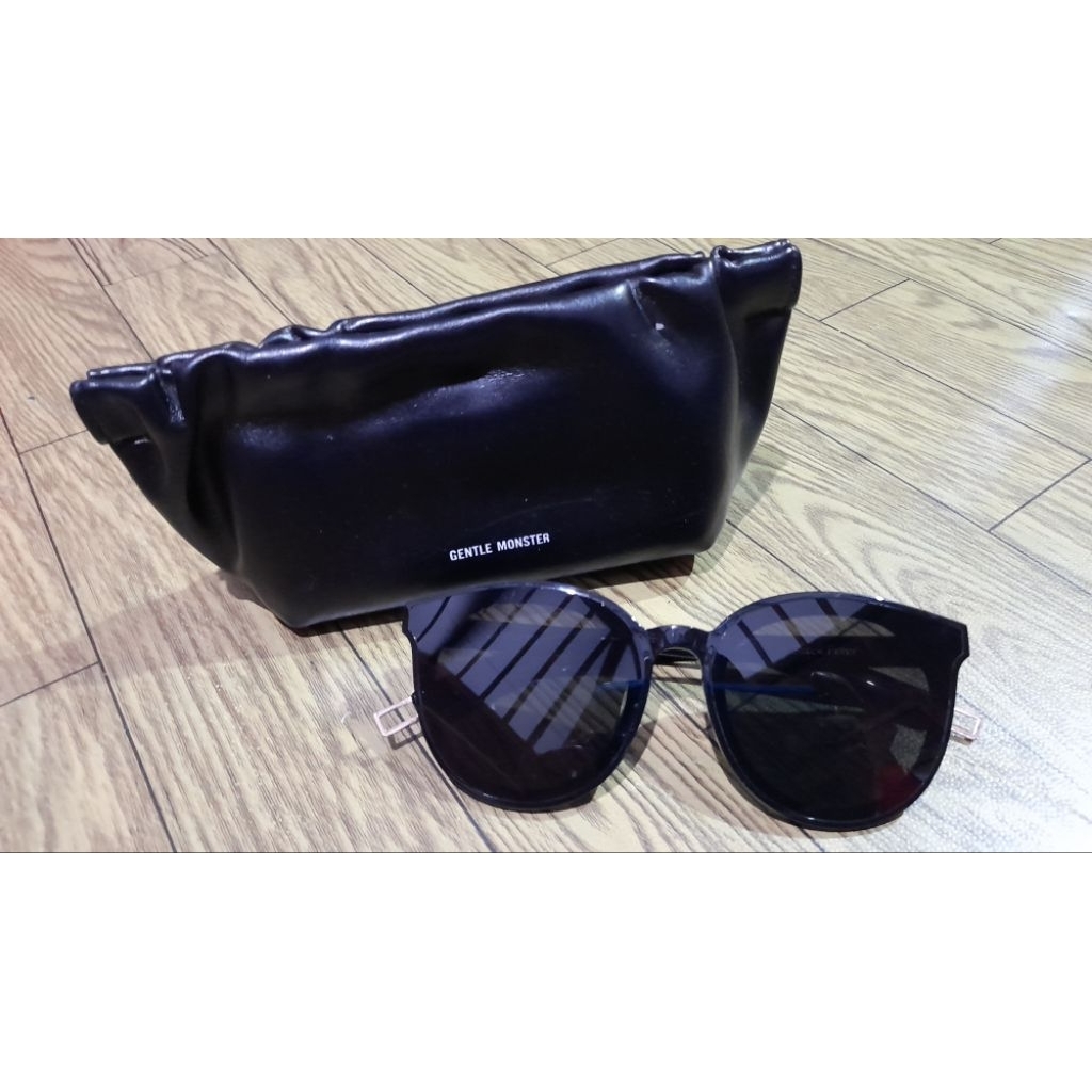 Gentle Monster Sunglasses Seri Black Pieter Preloved