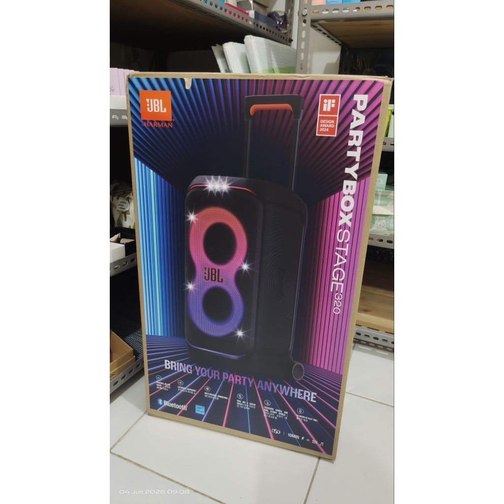 jbl Partybox 320 portable bluetooth karaoke speaker by Harman Kardon