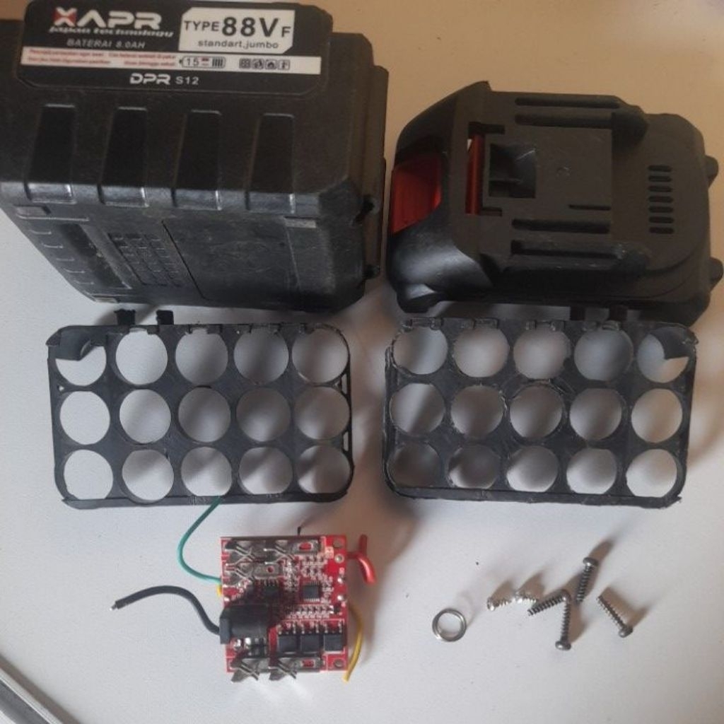 Casing/housing batrai impack soket LXT