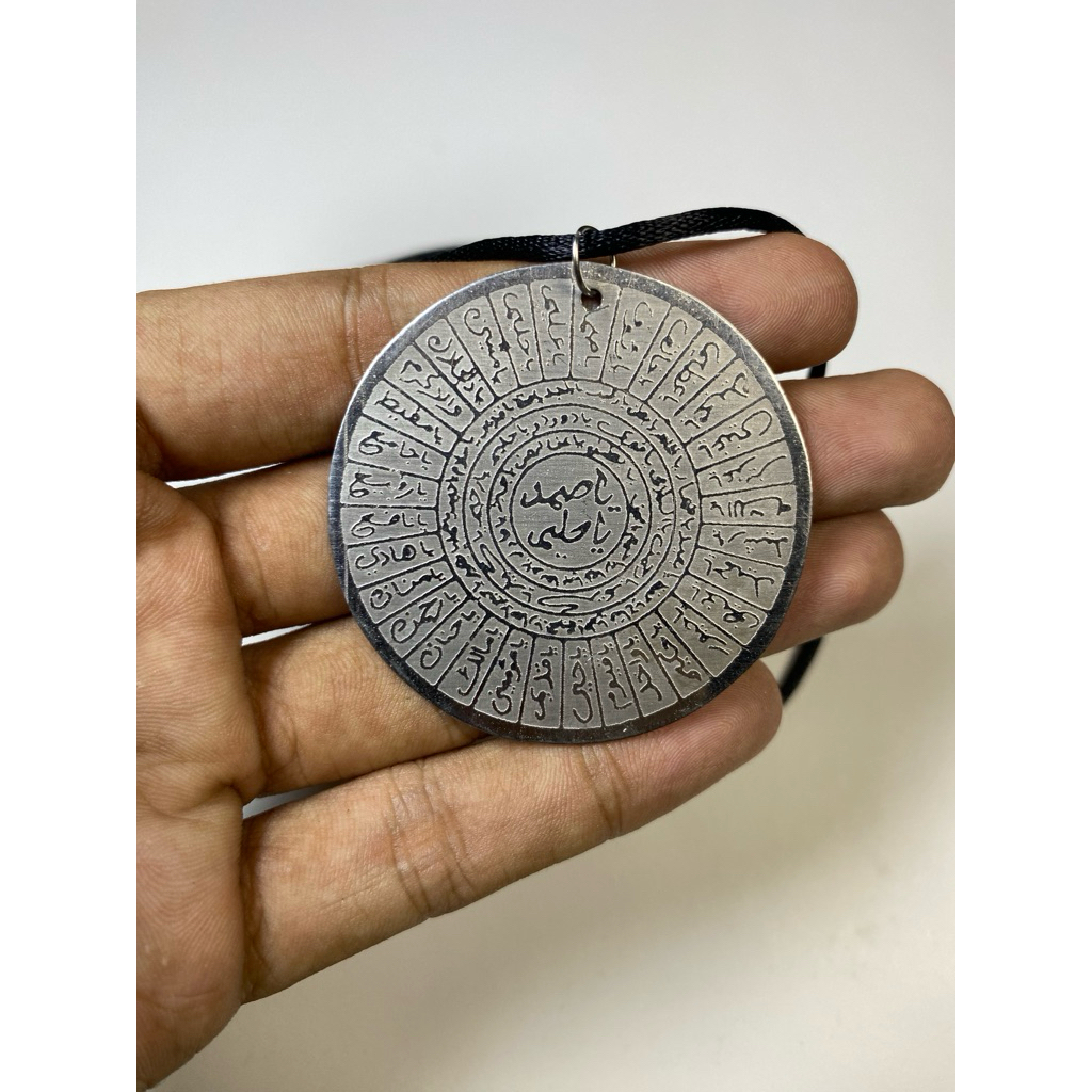 kalung pancar merah monel