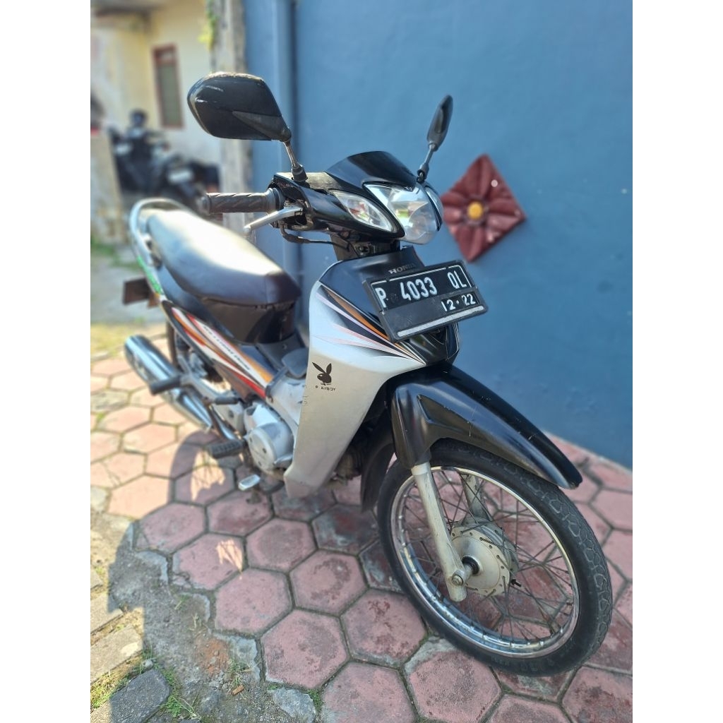 Motor Second Honda Karisma 125D Plat P Jember Lengkap STNK BPKB