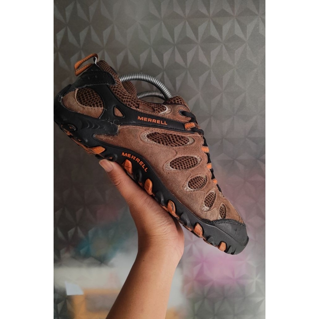 sepatu outdoor gunung merrel SZ 43 second bekas preloved