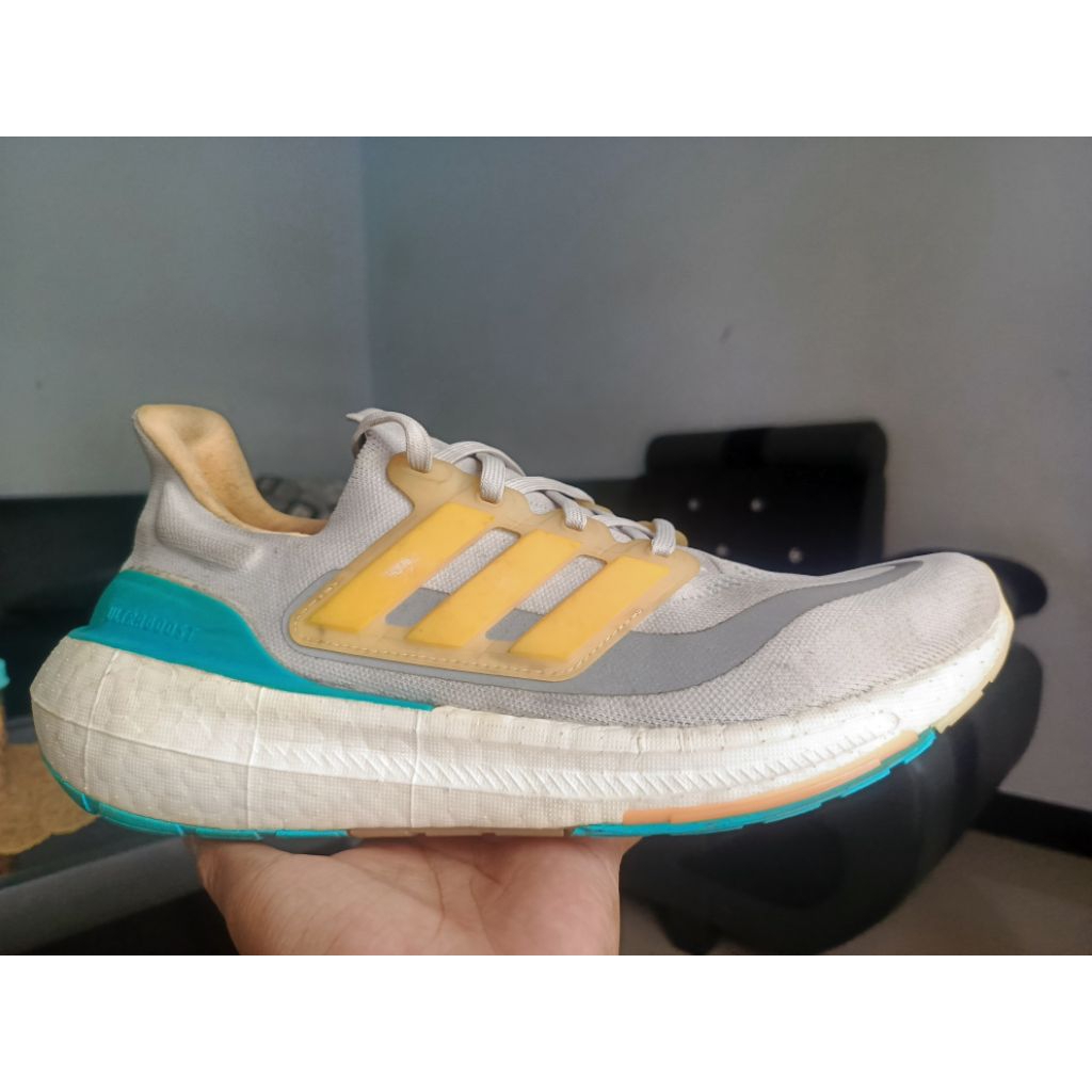 Sepatu Running Adidas Ultraboost Second original