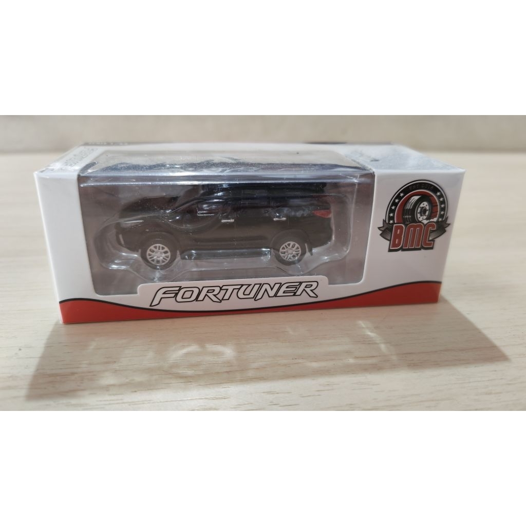 Diecast 1/64 Toyota Fortuner Black by BMC