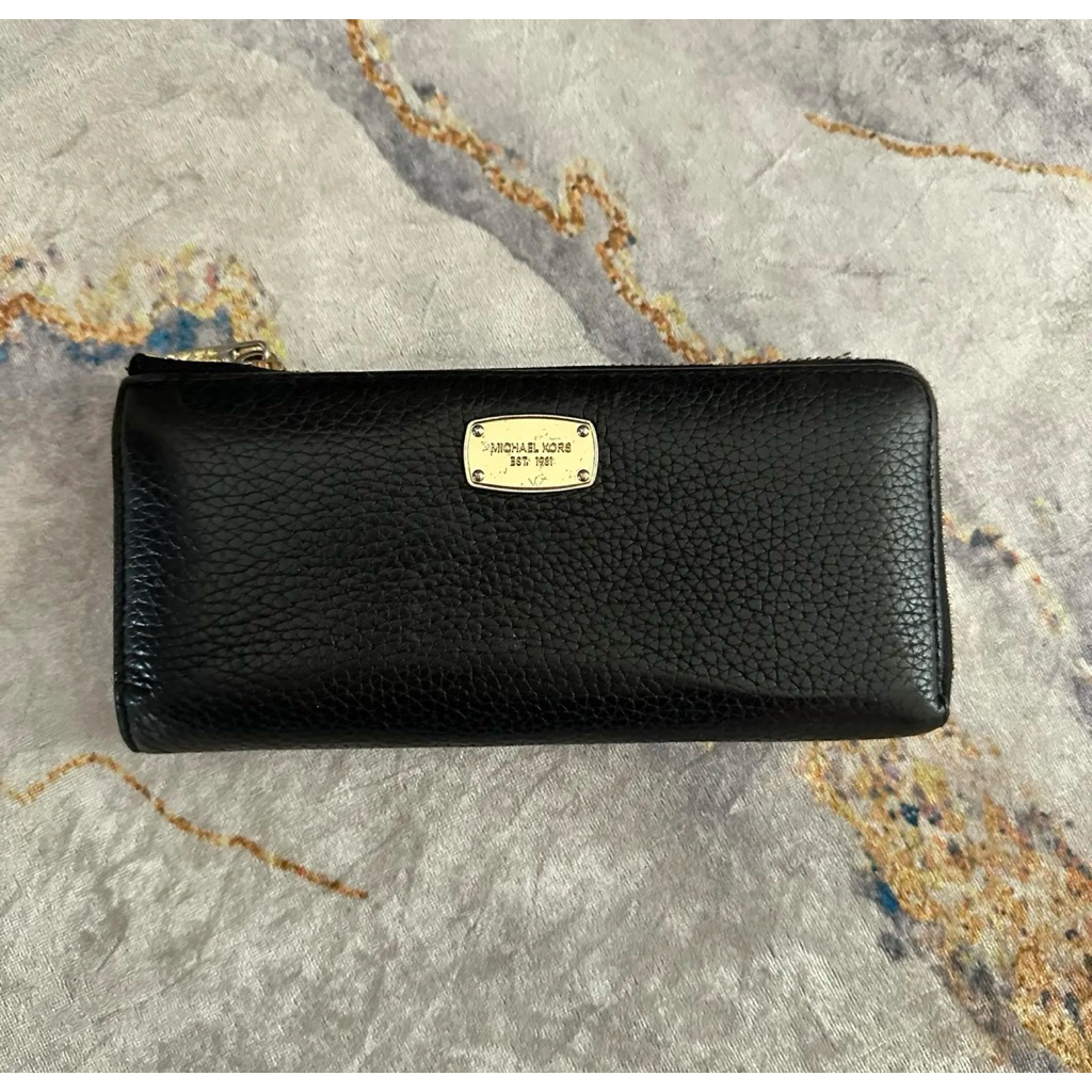 preloved dompet MK