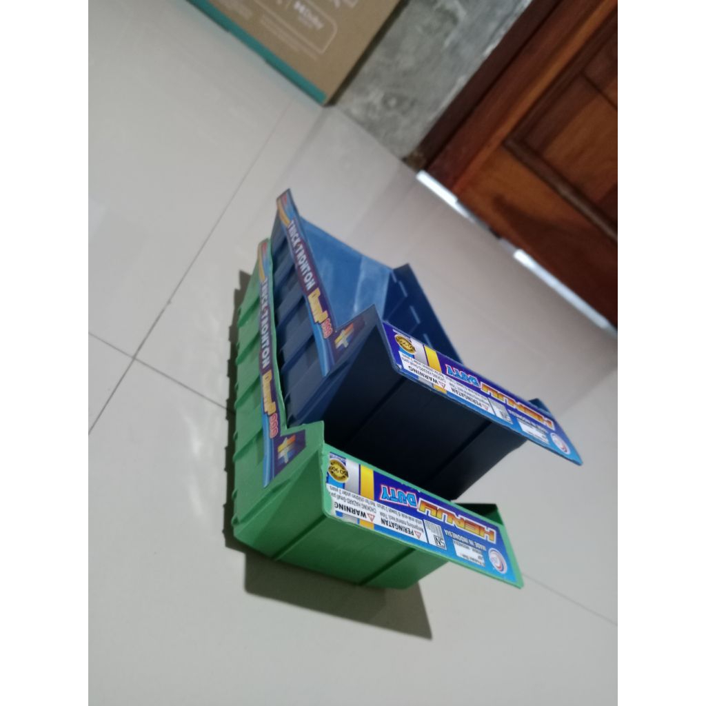 Bak dump standar/bawaan pabrik miniatur truk plastik